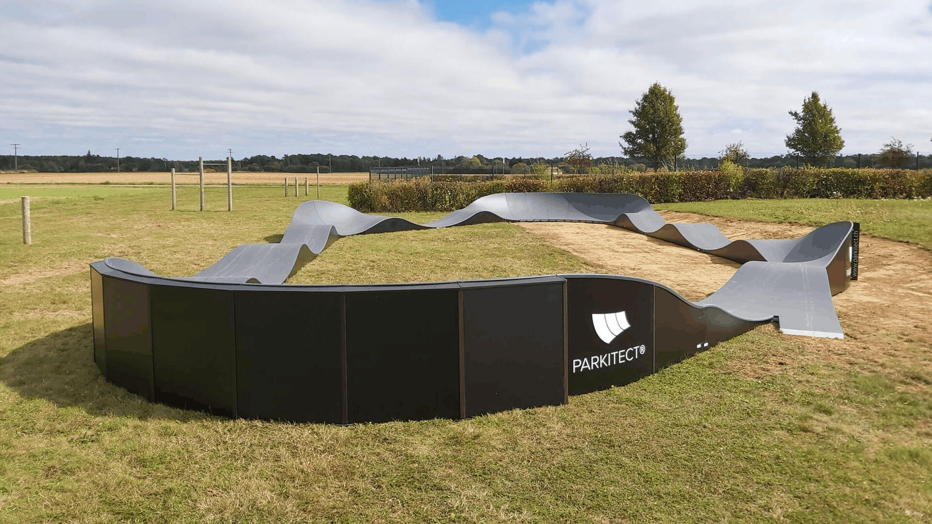 Qu’est-ce qu’un pumptrack et comment l’utiliser ? Guide des pratiques (vélo, trottinette, BMX)